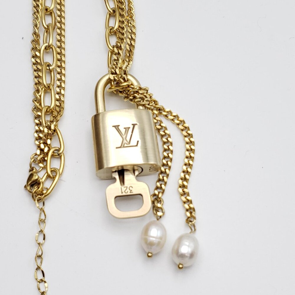 Stainless Steel Gold-Plated Necklace with Authentic Louis Vuitton Padlock - Picture 11 of 15